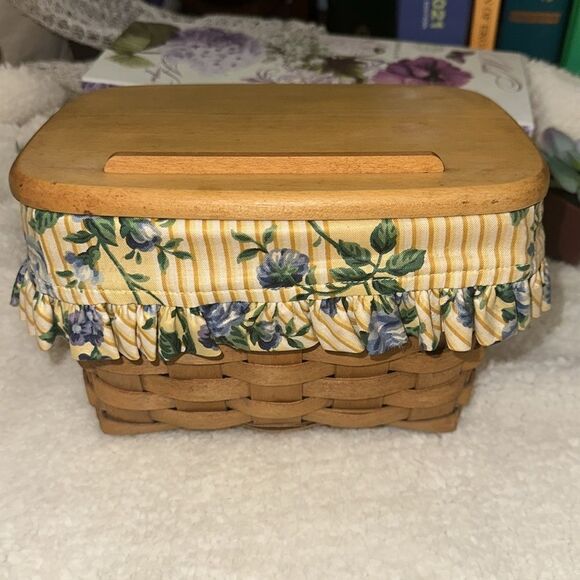 LONGABERGER Handwoven Small Wooden Basket with a Cotton Floral Lining - Picture 2 of 10